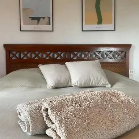 Authentic With Amazing Pool *