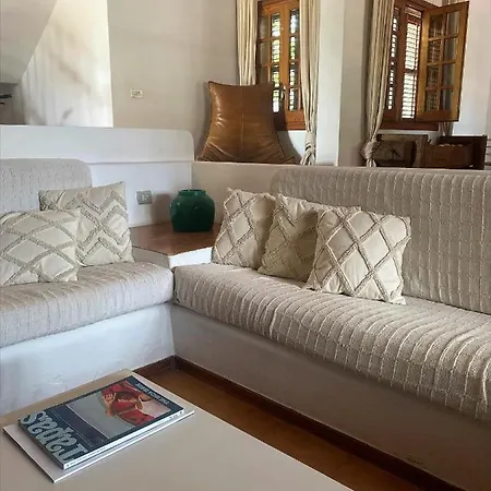 Βίλα Authentic With Amazing Pool *