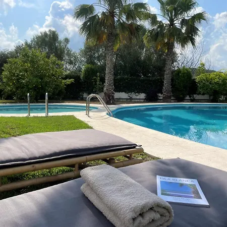 Βίλα Authentic With Amazing Pool *