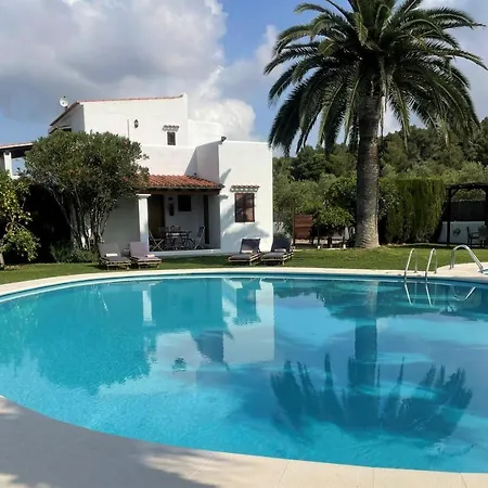Authentic With Amazing Pool Βίλα